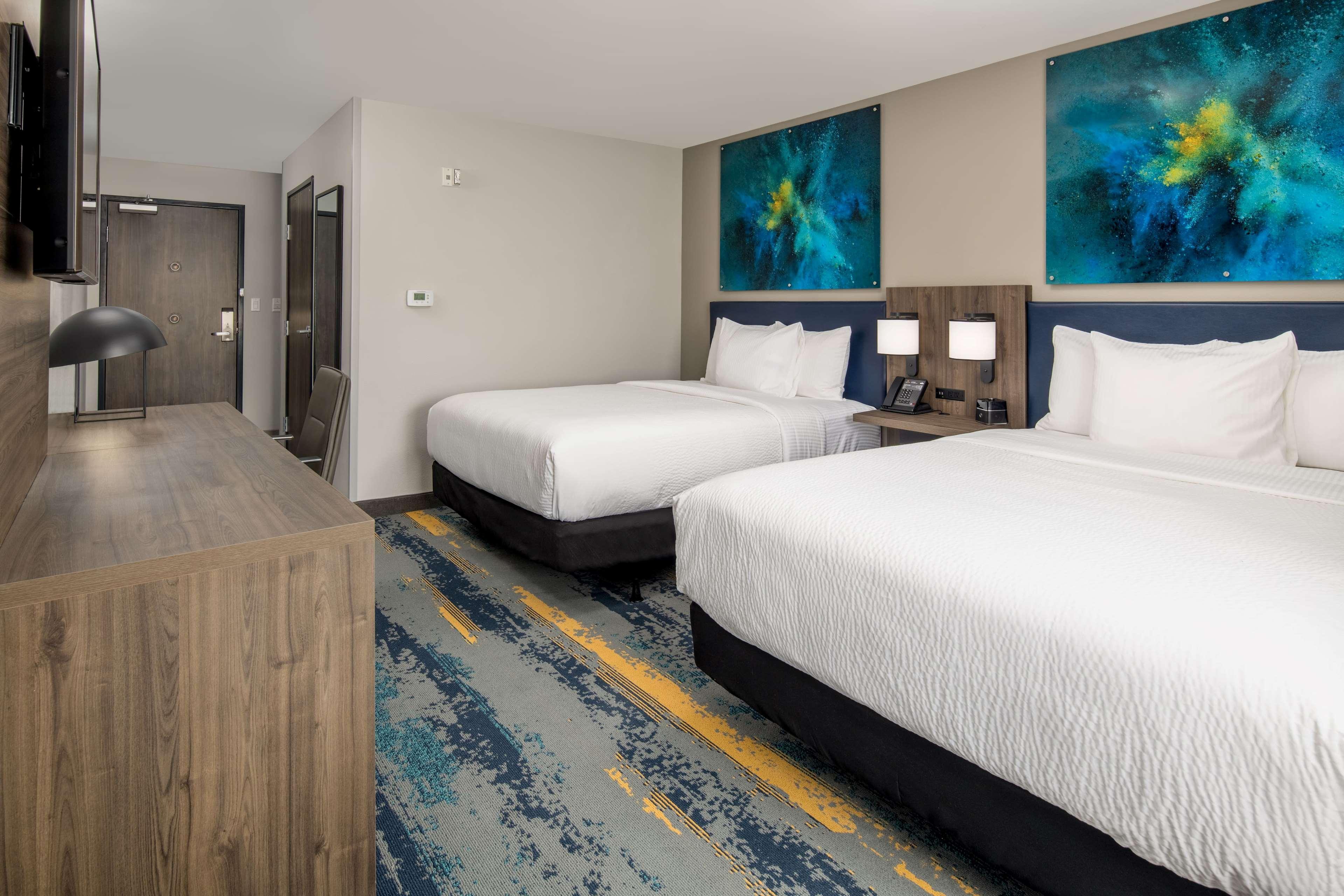 La Quinta Inn & Suites By Wyndham Spokane Downtown Екстериор снимка