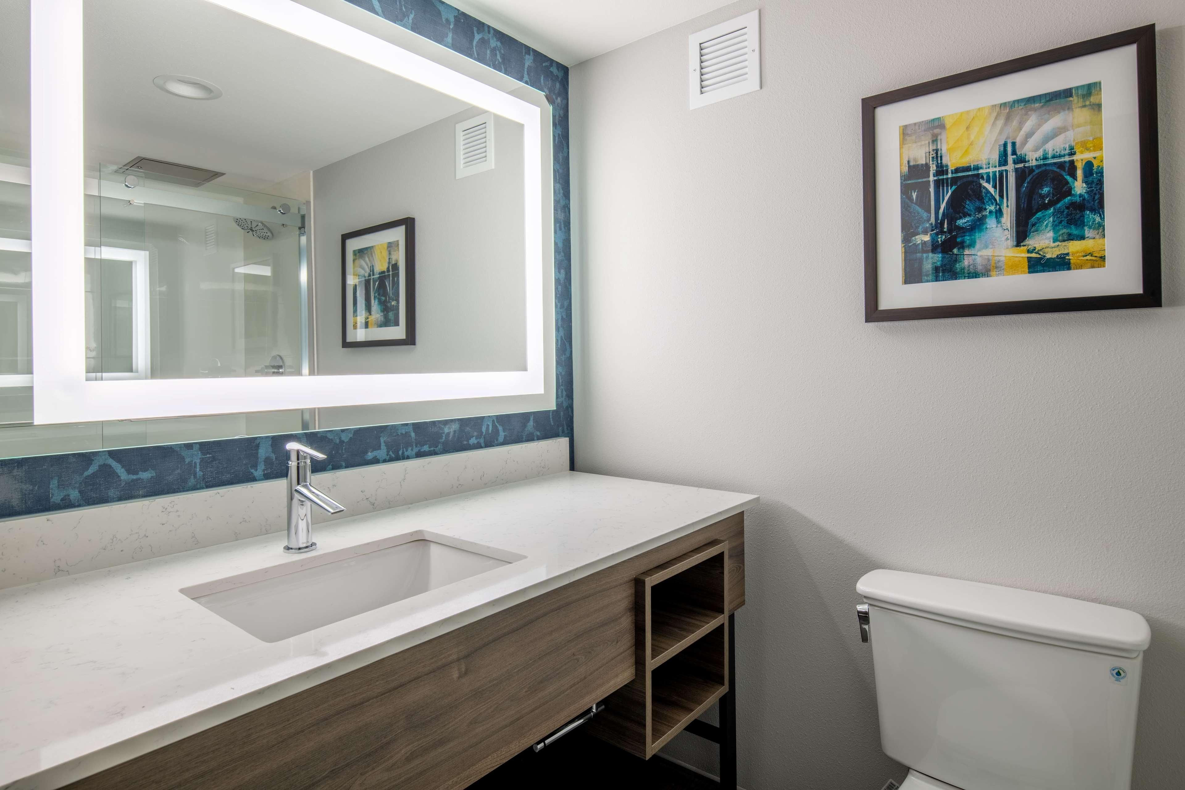 La Quinta Inn & Suites By Wyndham Spokane Downtown Екстериор снимка