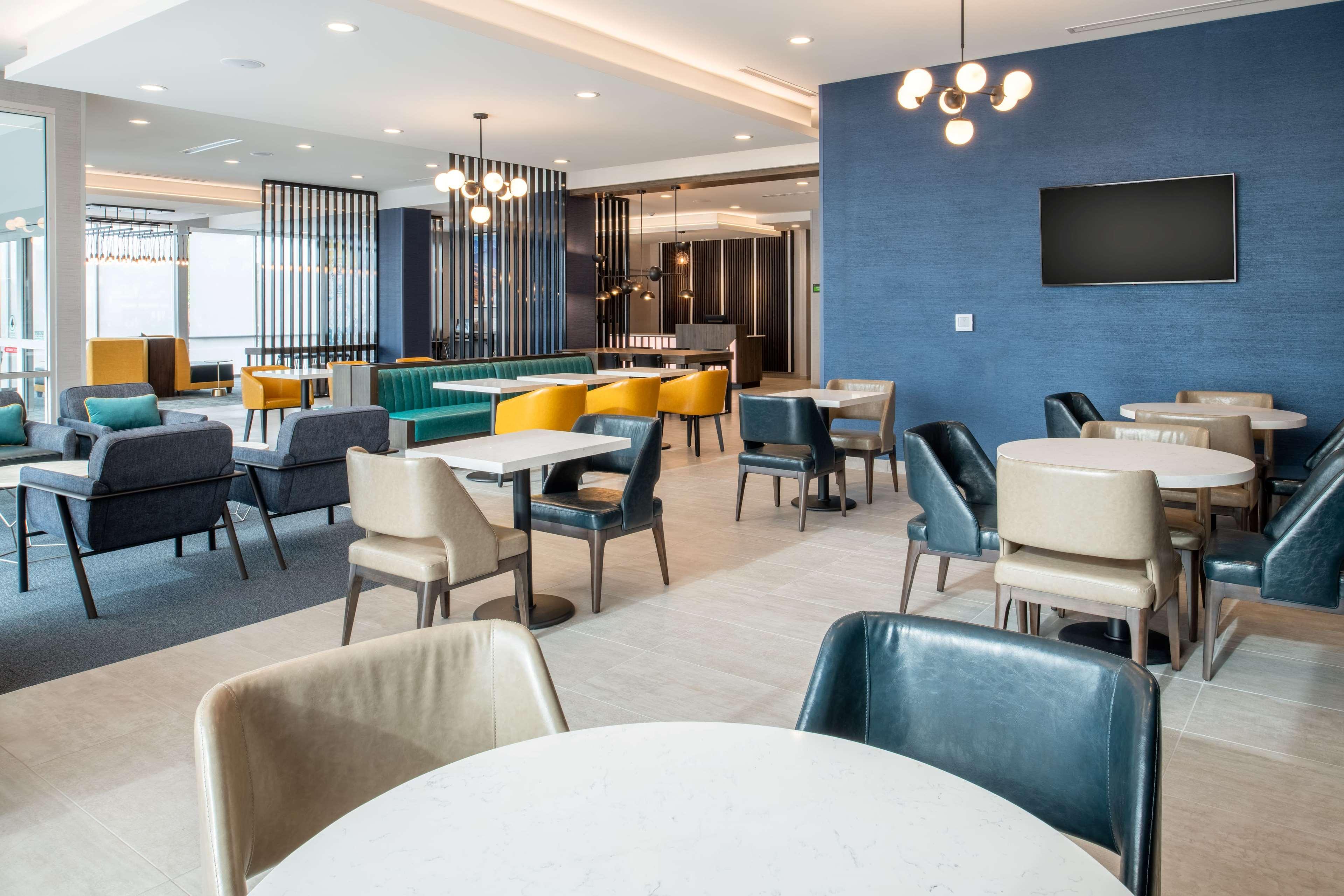 La Quinta Inn & Suites By Wyndham Spokane Downtown Екстериор снимка