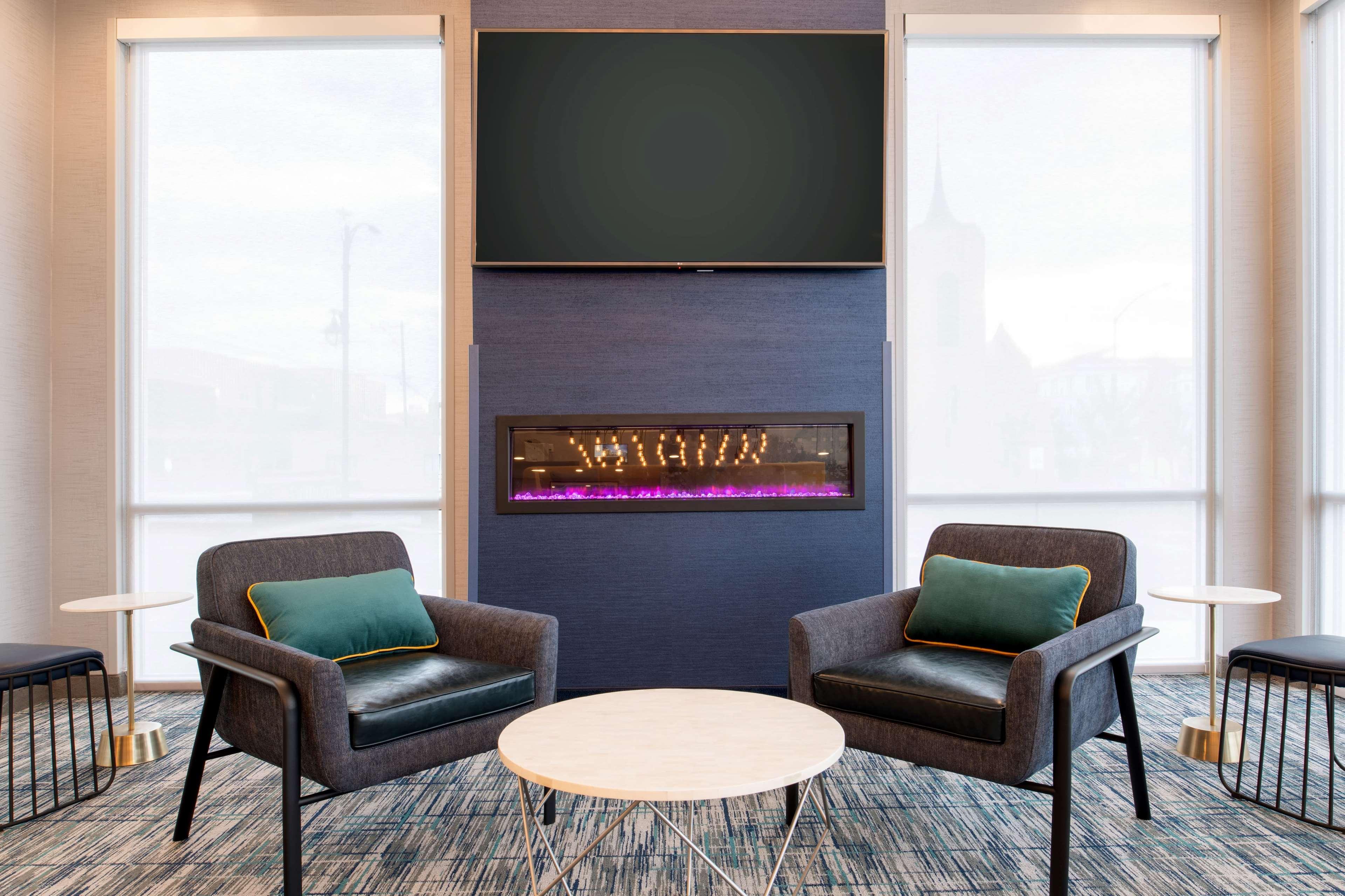 La Quinta Inn & Suites By Wyndham Spokane Downtown Екстериор снимка