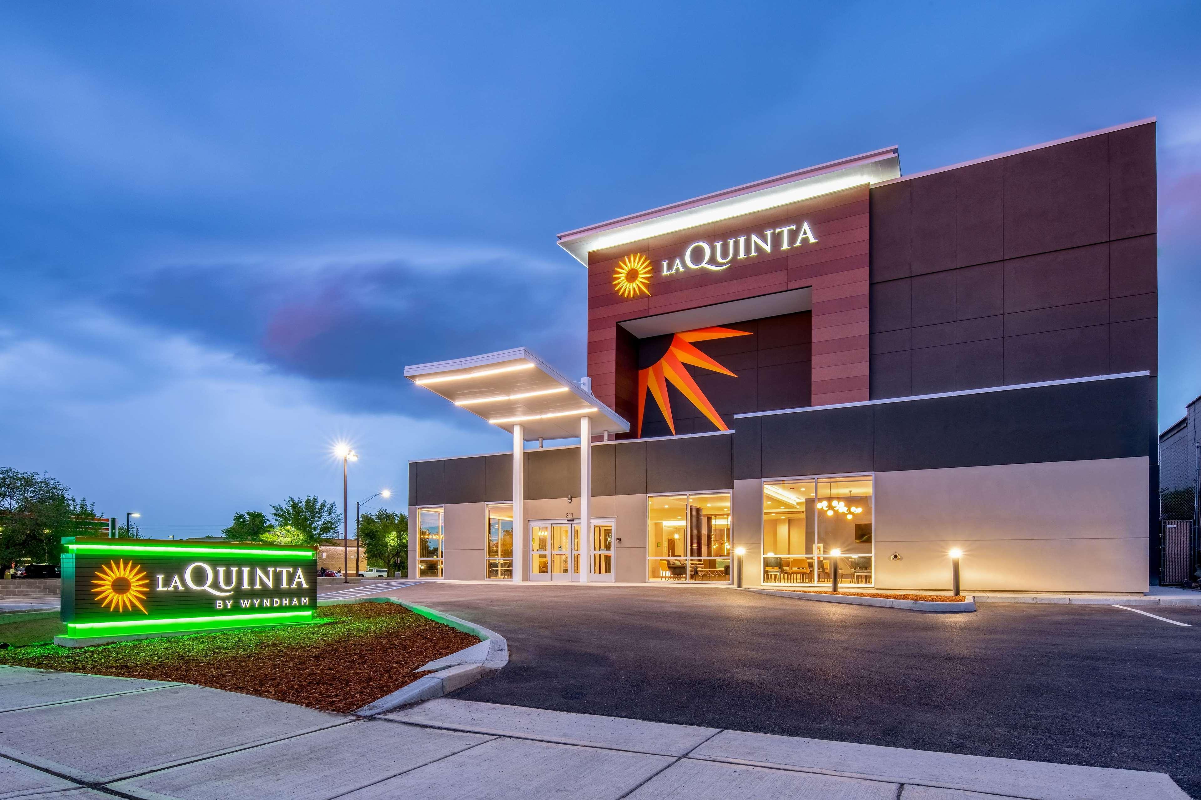 La Quinta Inn & Suites By Wyndham Spokane Downtown Екстериор снимка